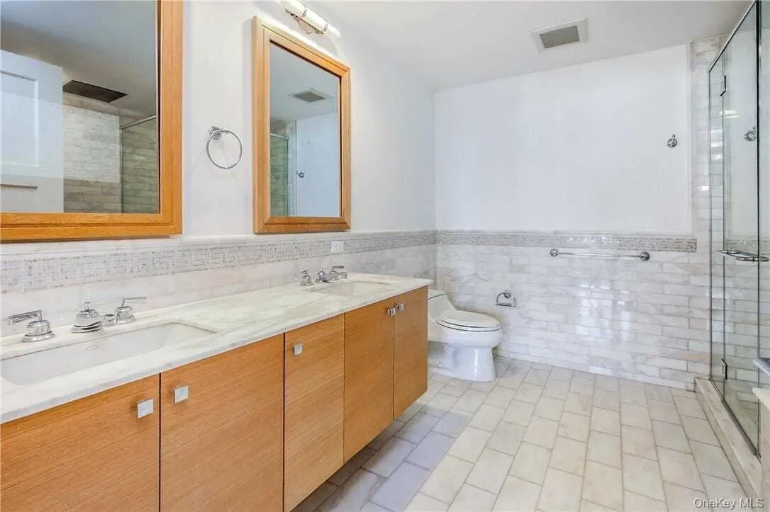 1 Renaissance Square, #11G, White Plains, NY, 10601, USA, White Plains, New York, United States. - Photo 18
