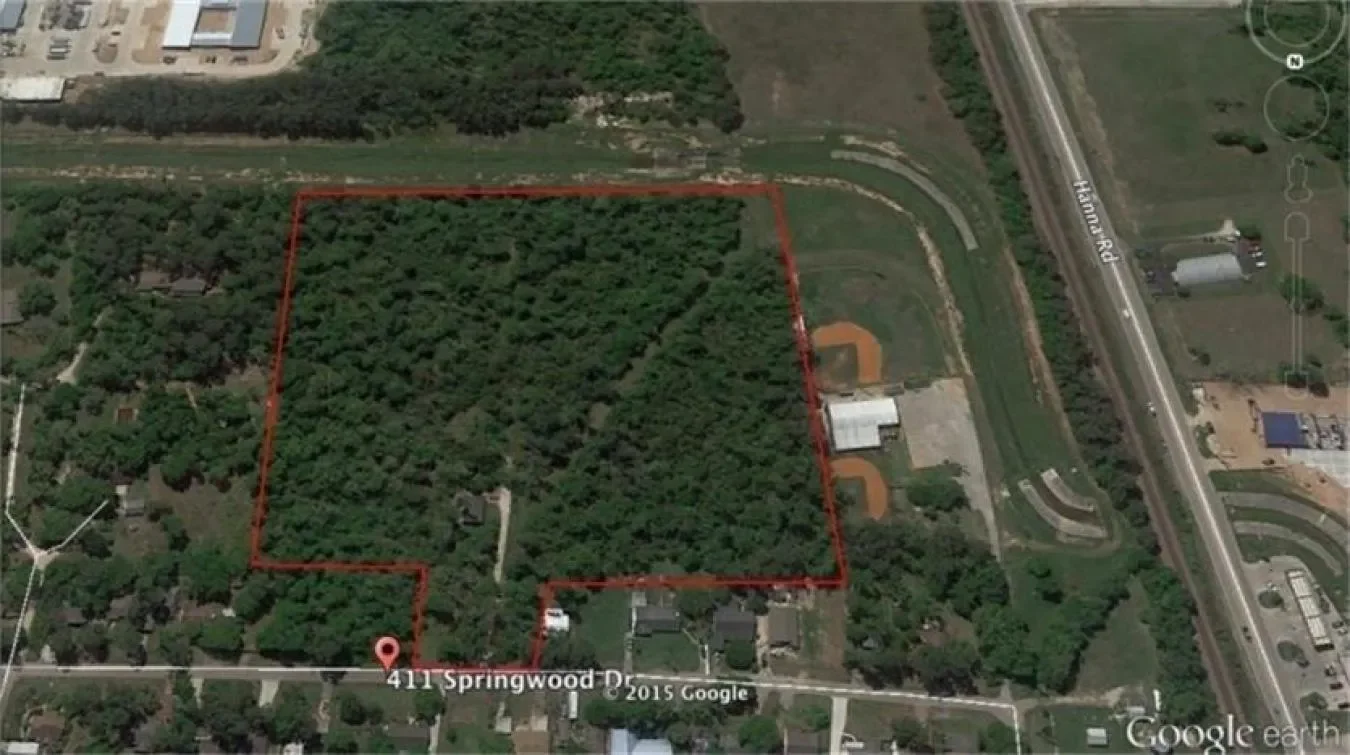 411 Springwood Drive, Conroe, Texas, United States. - Photo 9