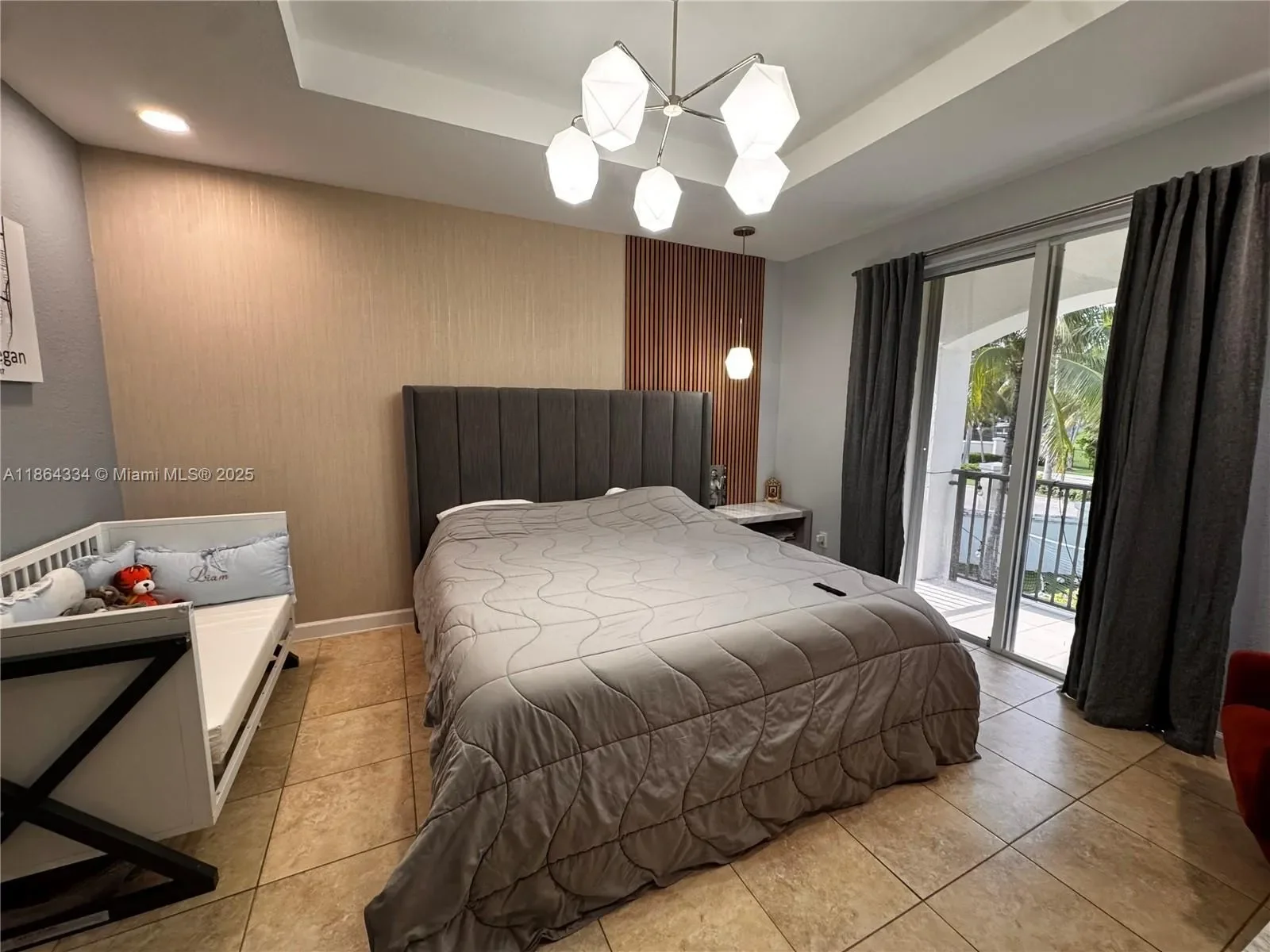 876 W Spinnaker Dr W, Hollywood, Florida, United States. - Photo 15