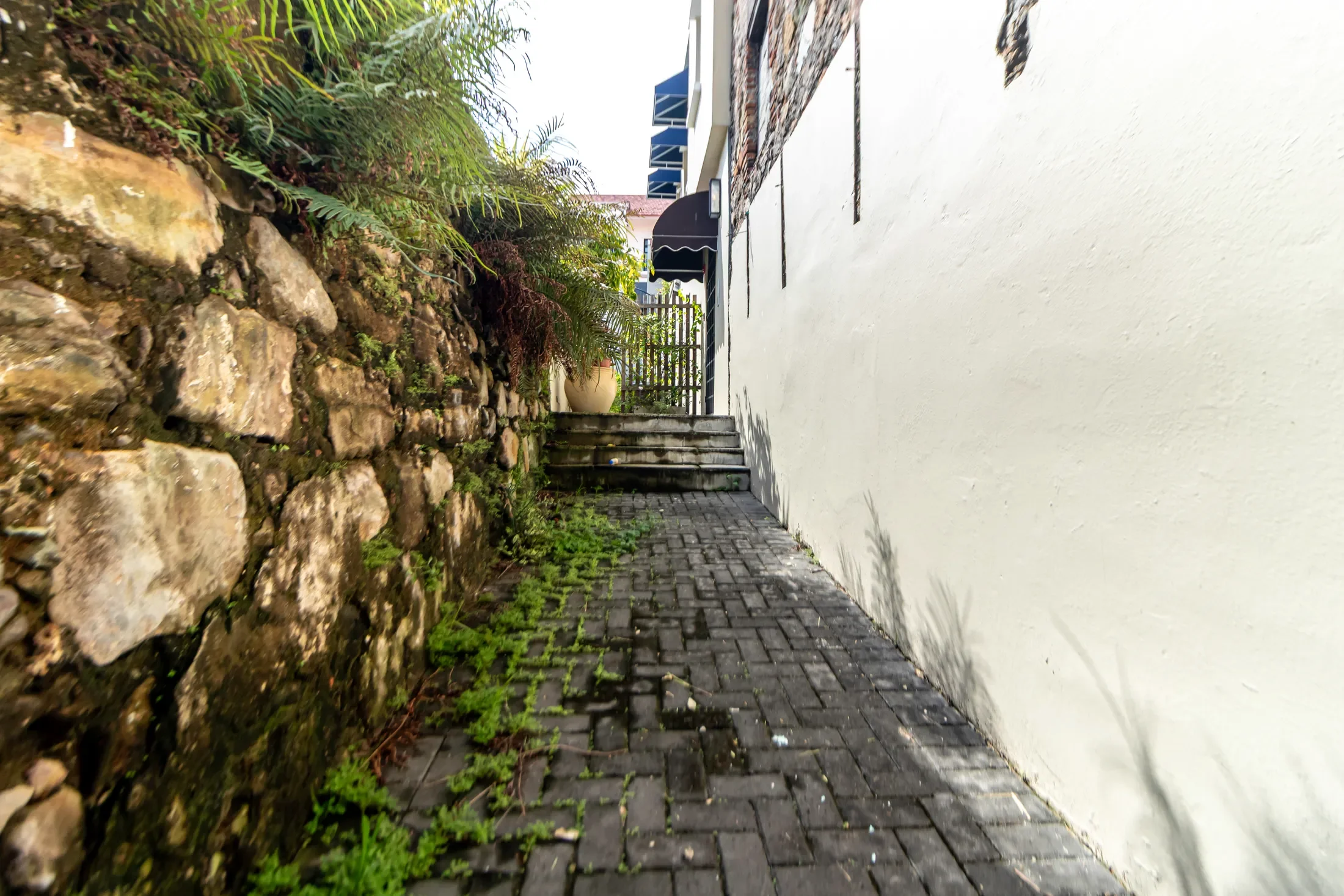 Exterior photo 7