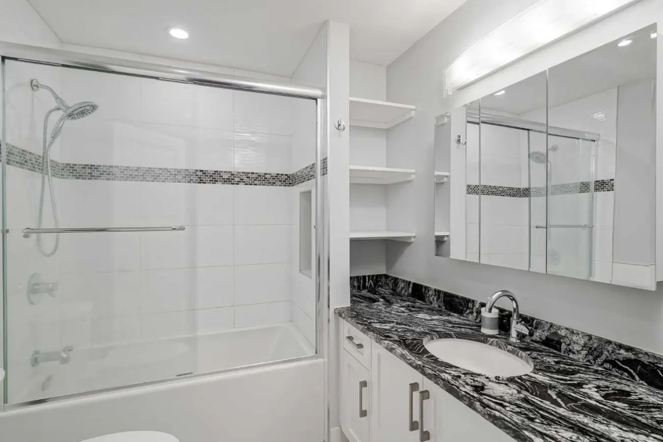 292148 Township Road 262A, Calgary, Alberta, Canada. - Photo 24