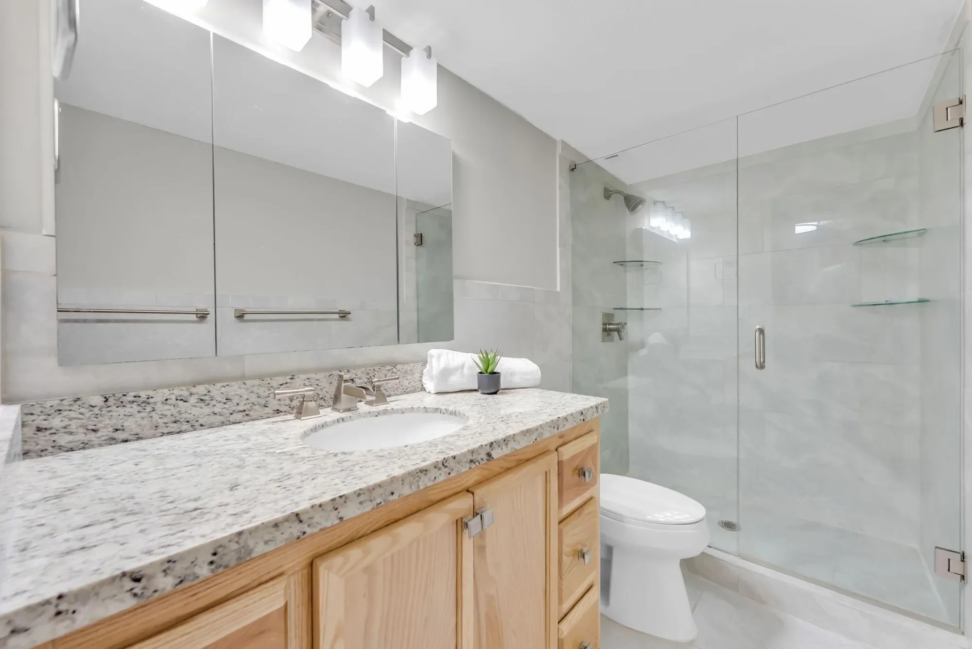 2030 S Ocean Drive, Hallandale Beach, Florida, United States. - Photo 24