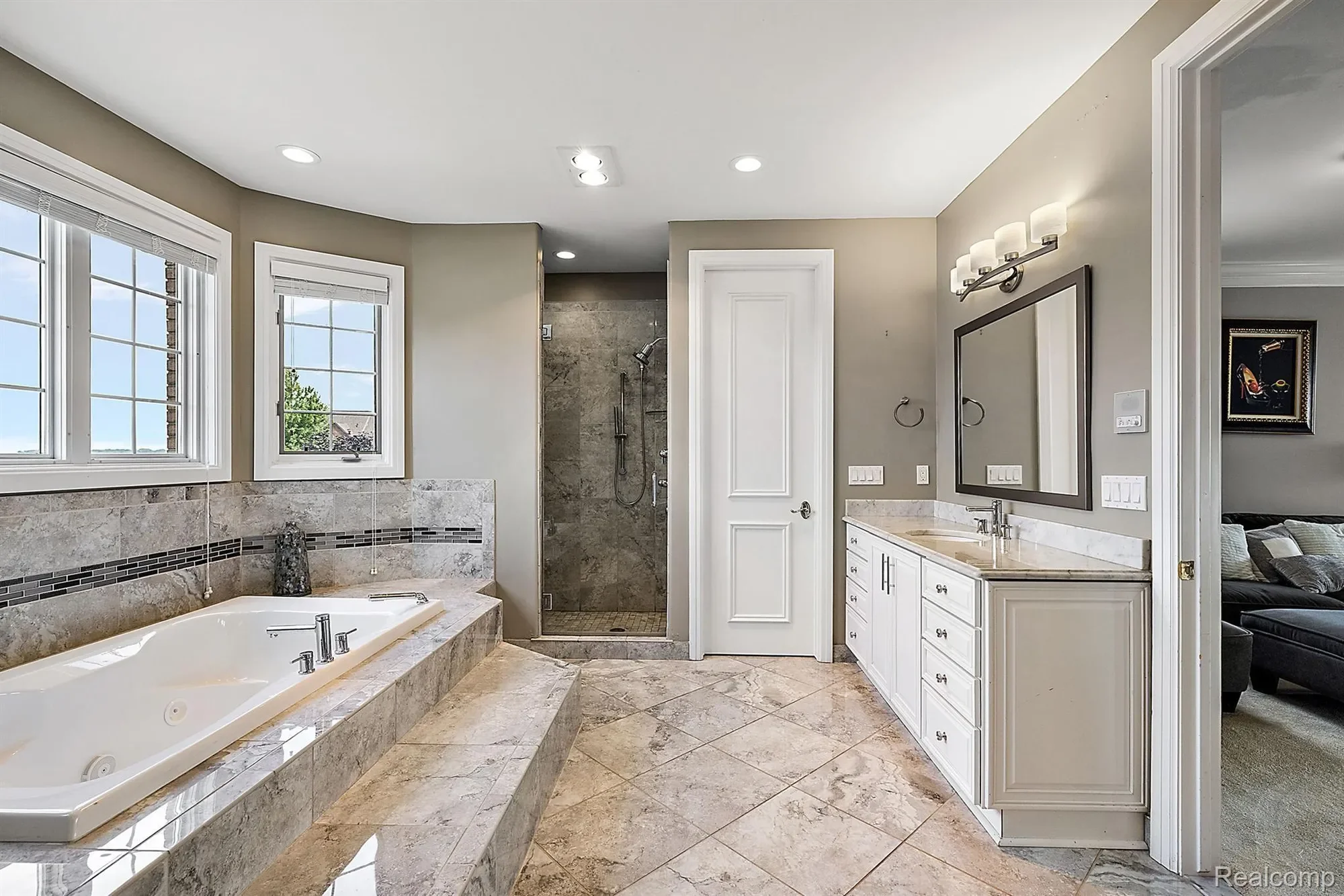 18 SAND BAR Lane, Detroit, MI 48214, Detroit, Michigan, United States. - Photo 51