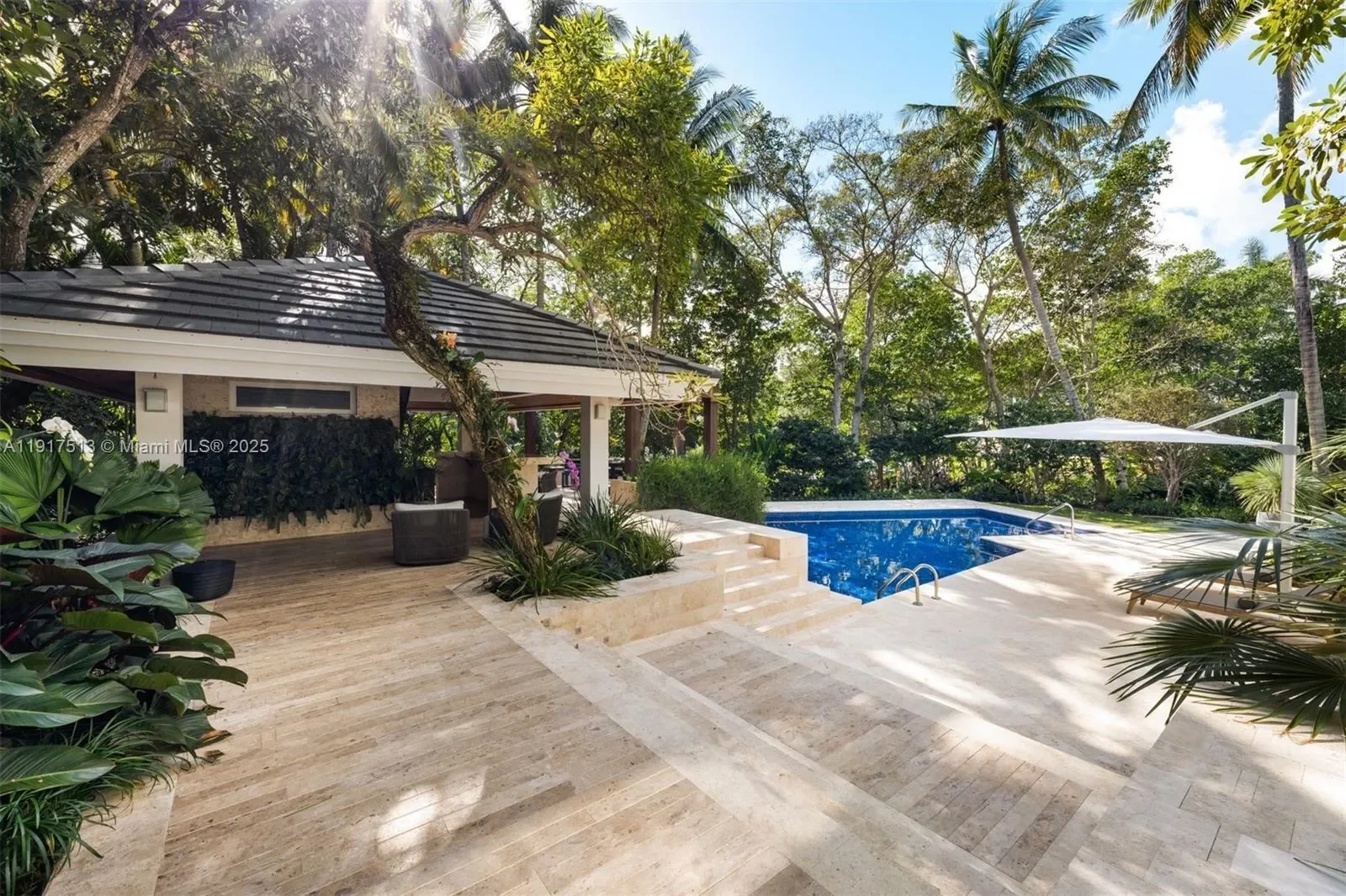 7150 W Lago Dr, Miami, Florida, United States. - Photo 43