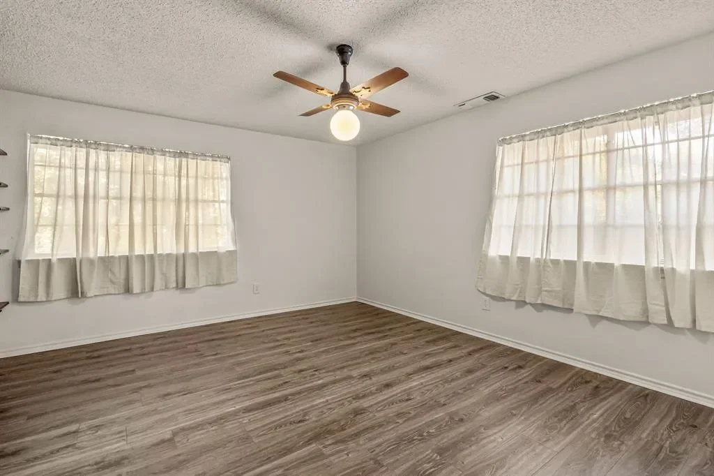 5300 Northcrest Road, Fort Worth, Texas, United States. - Photo 25