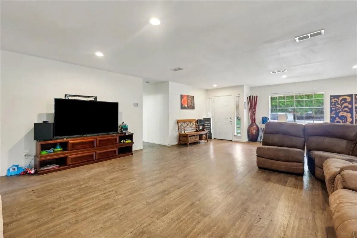 Gallery photo 12