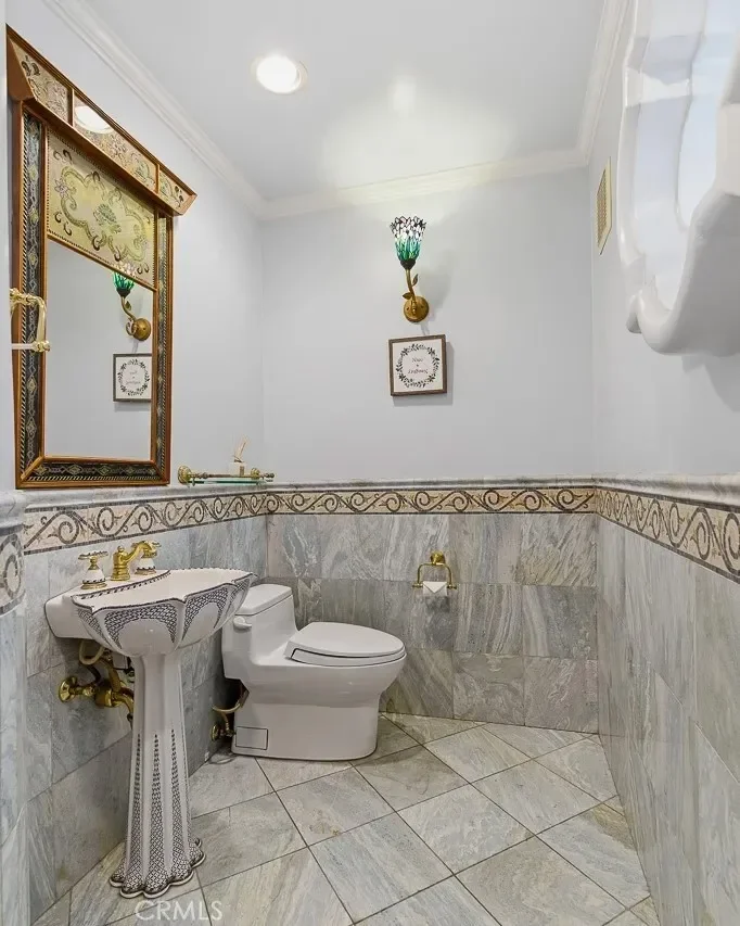 56 N Arroyo, Altadena, California, United States. - Photo 19