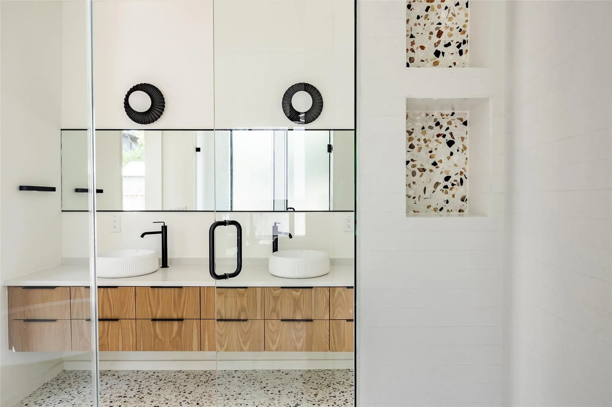 2114 Lawnmont Ave, Austin, Texas, United States. - Photo 2