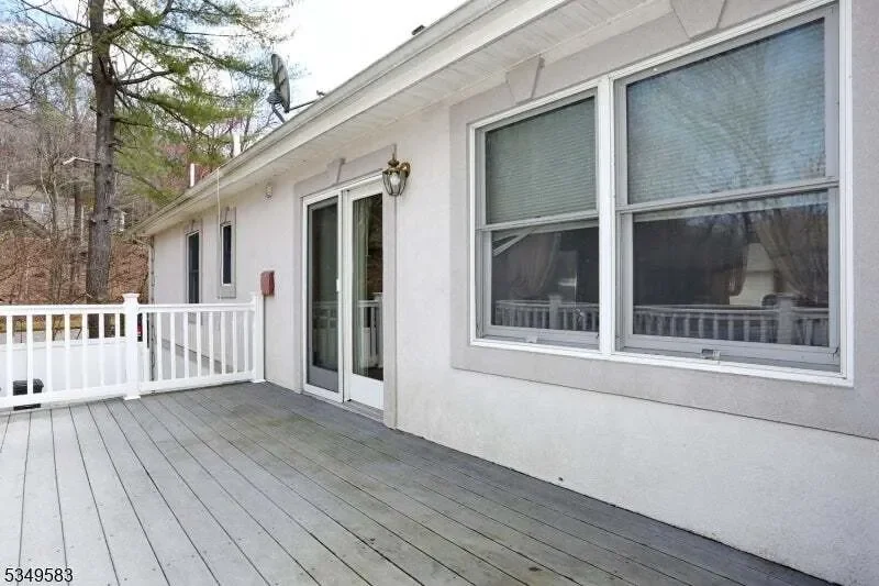50 Roger Ct, Ringwood Boro, NJ 07456, Ringwood, New Jersey, United States. - Photo 2