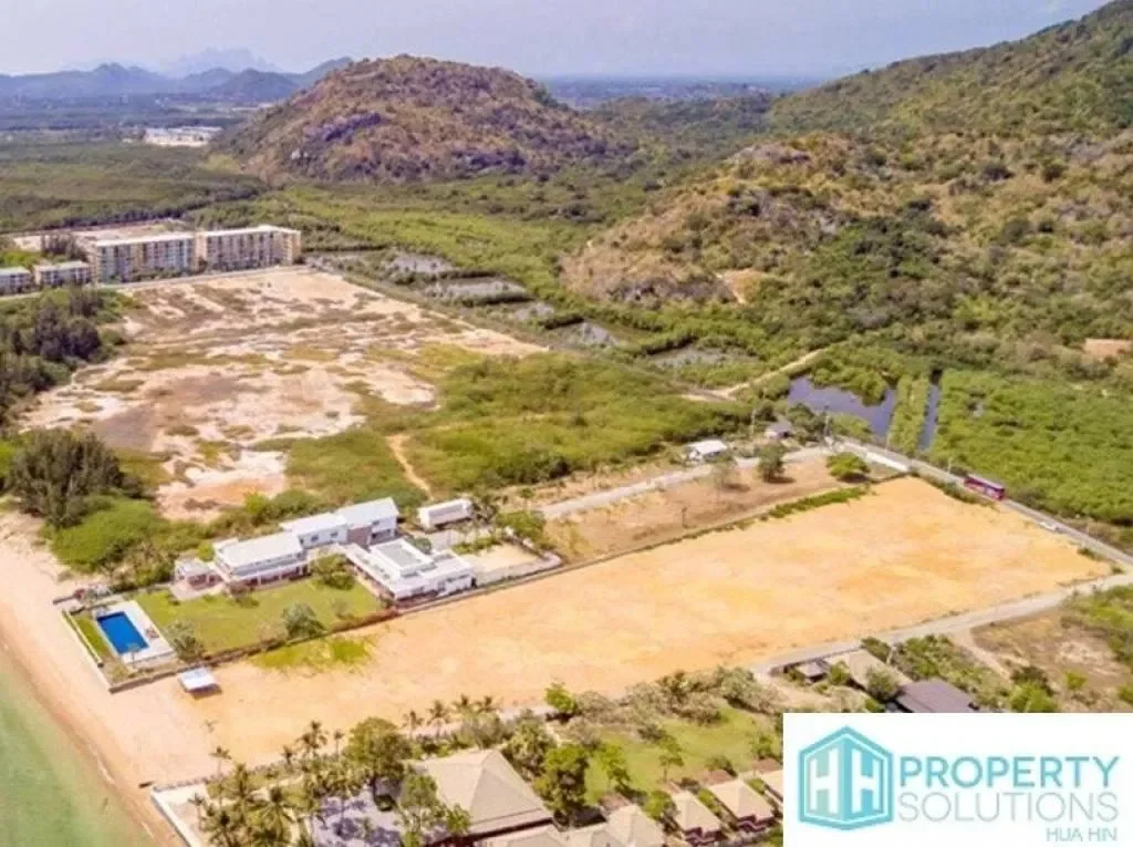 Prachuap Khiri Khan,, Pak Nam Pran, Tanintharyi Region, Thailand. - Hero Image