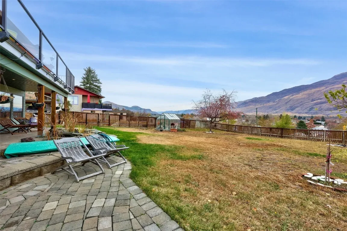 Exterior photo 9