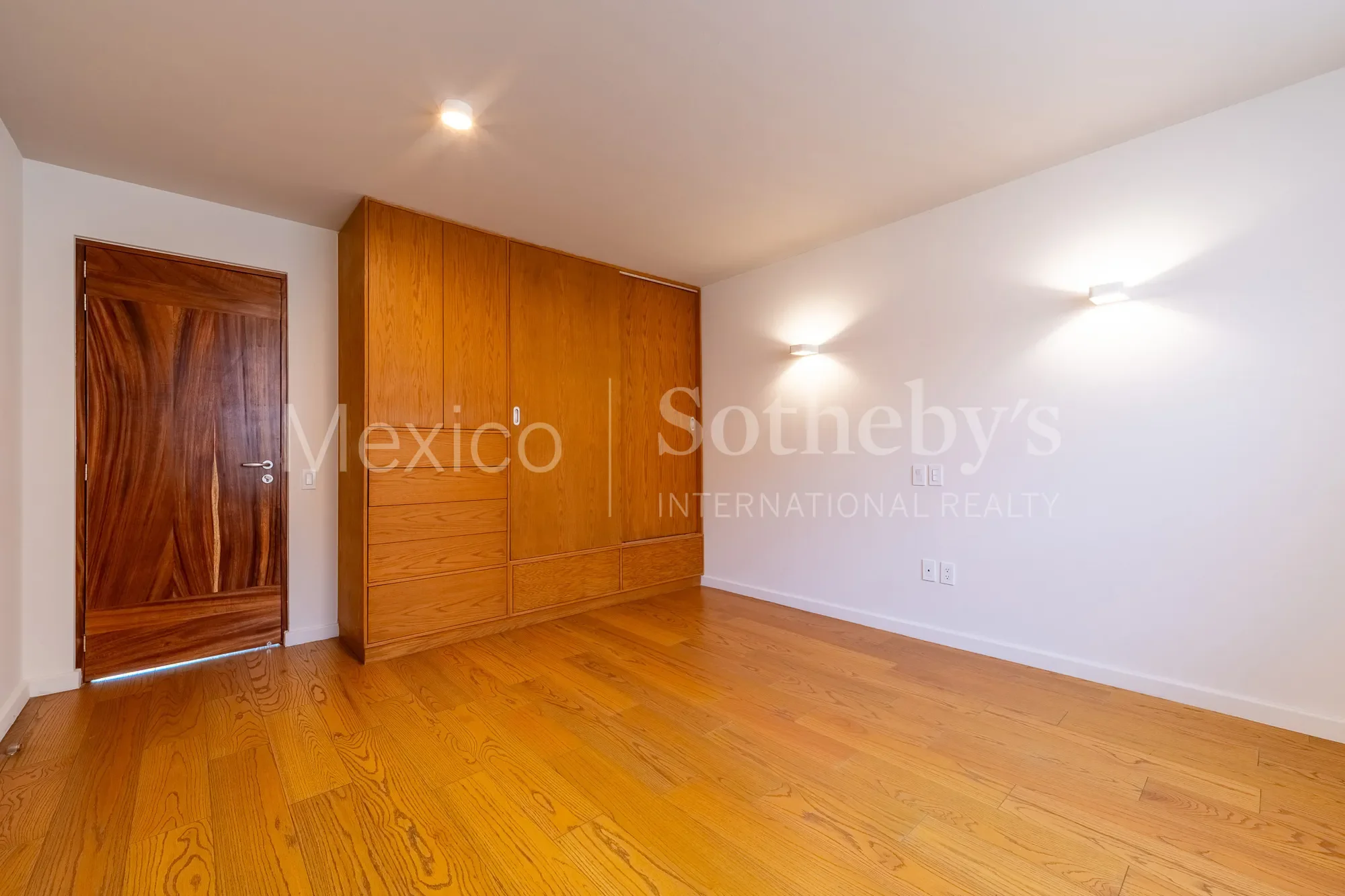 Gallery photo 5