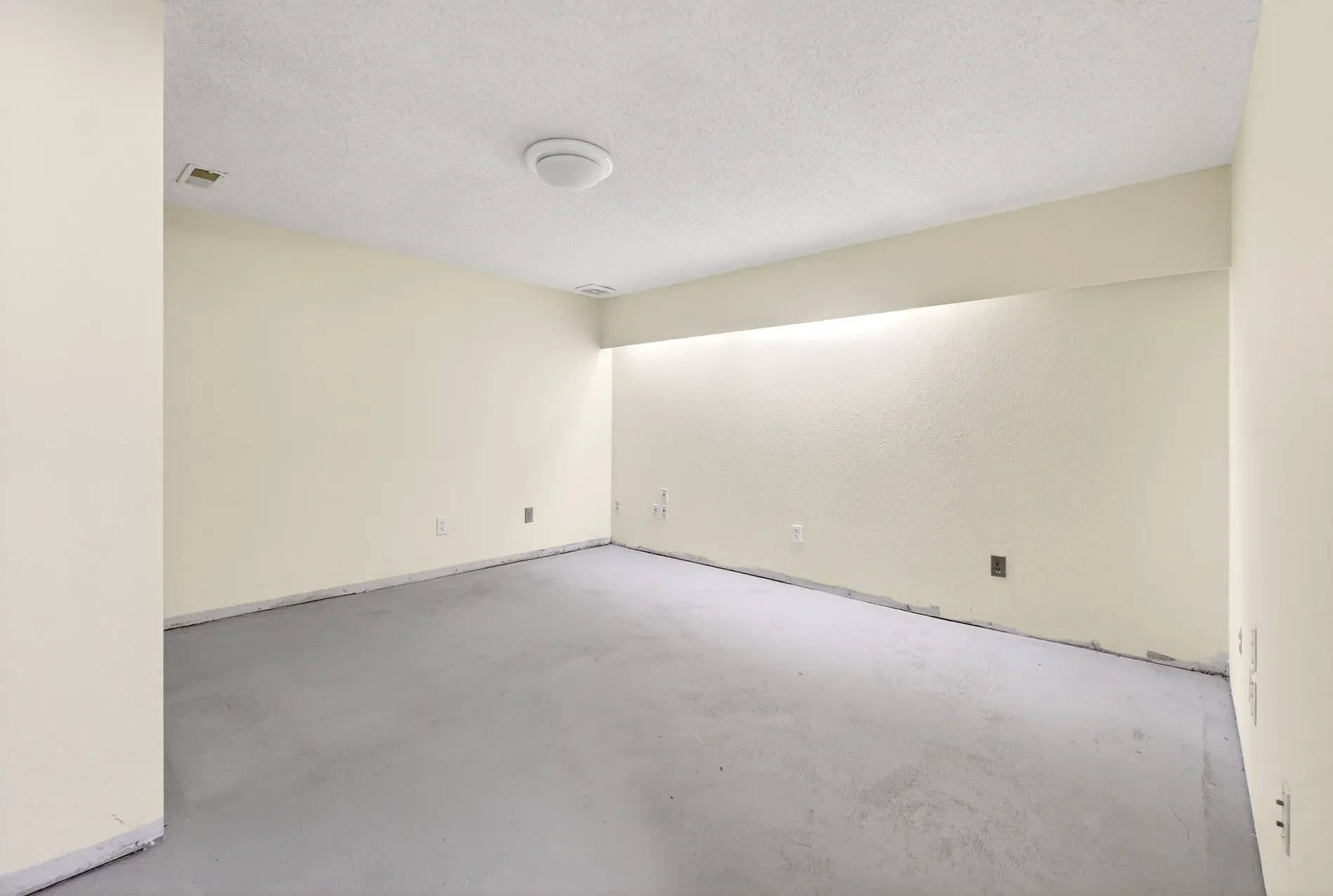 15556 Country Ridge Drive , Chesterfield, MO 63017, Town and Country, Missouri, United States. - Photo 15
