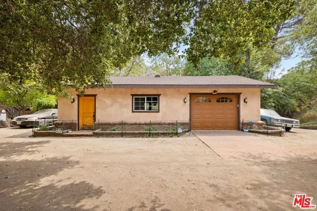 9145 La Tuna Canyon Road, Los Angeles, California, United States. - Photo 11
