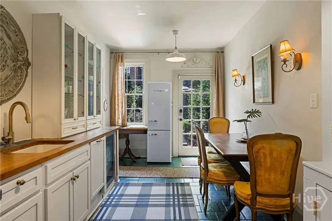 407 E Jones Street, Savannah, Georgia, United States. - Photo 17