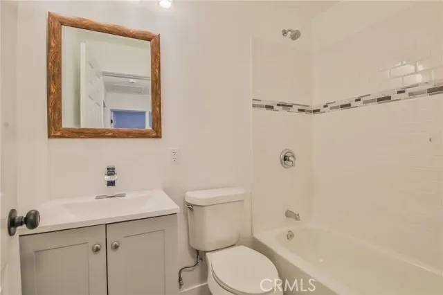 1026 W 109th Street, Los Angeles, CA 90044, Los Angeles, California, United States. - Photo 24