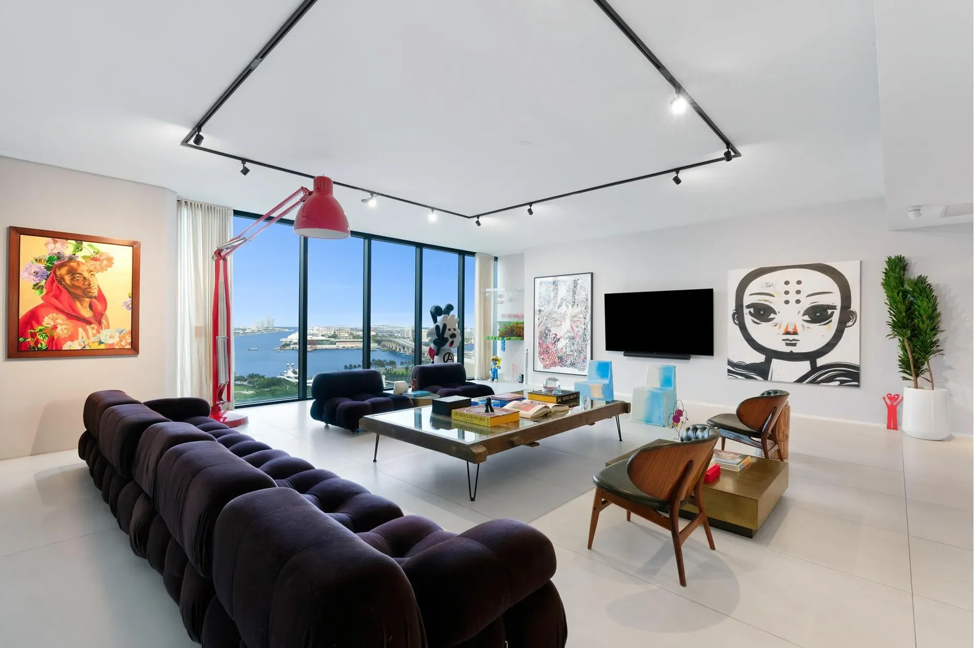 1000 Biscayne Blvd, Miami, Florida, United States. - Photo 4