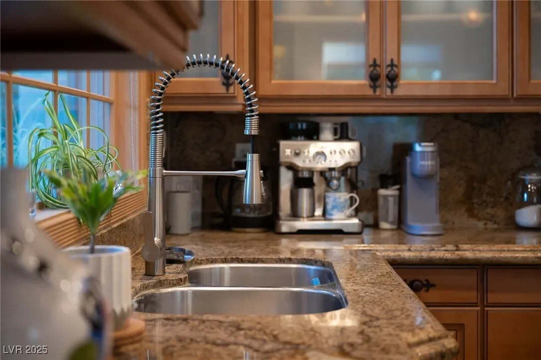 9004 Rolling Knoll Court, Las Vegas, Nevada, United States. - Photo 21