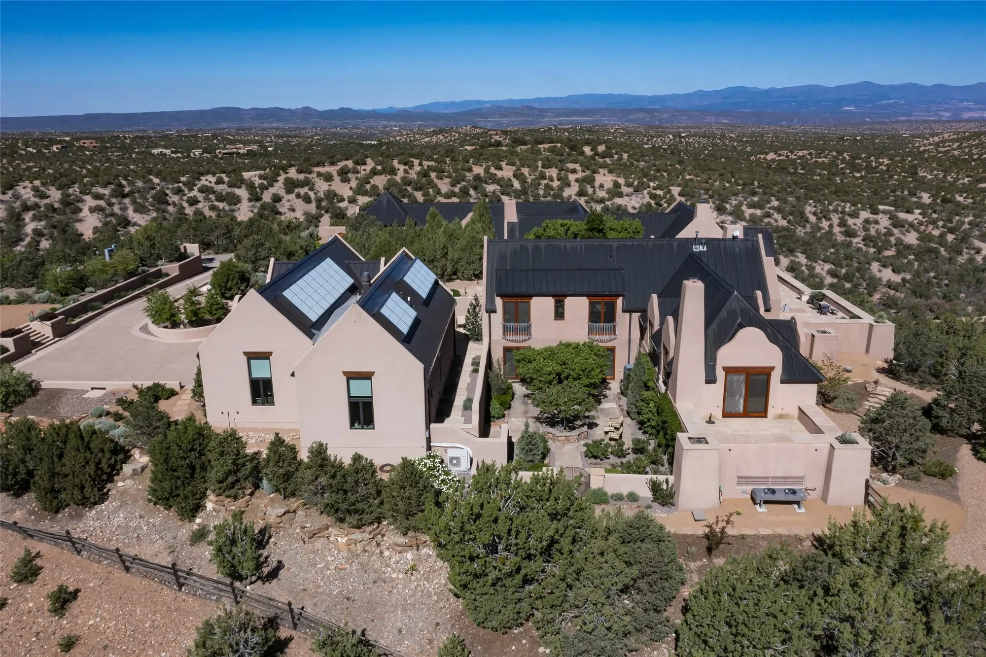411 Tano Road, Santa Fe, NM 87506, Santa Fe, New Mexico, United States. - Photo 43