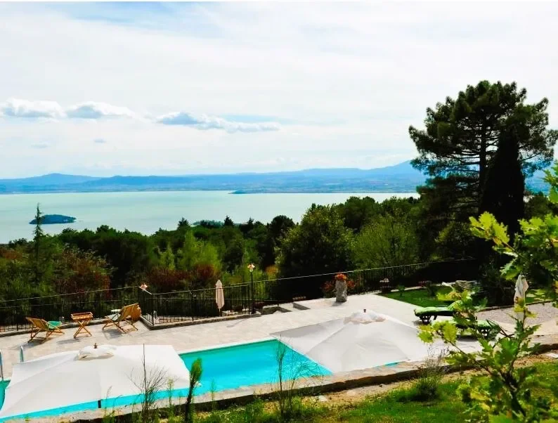 Exclusive Panoramic Property on the Umbria-Tuscany Border with Lake Trasimeno Views