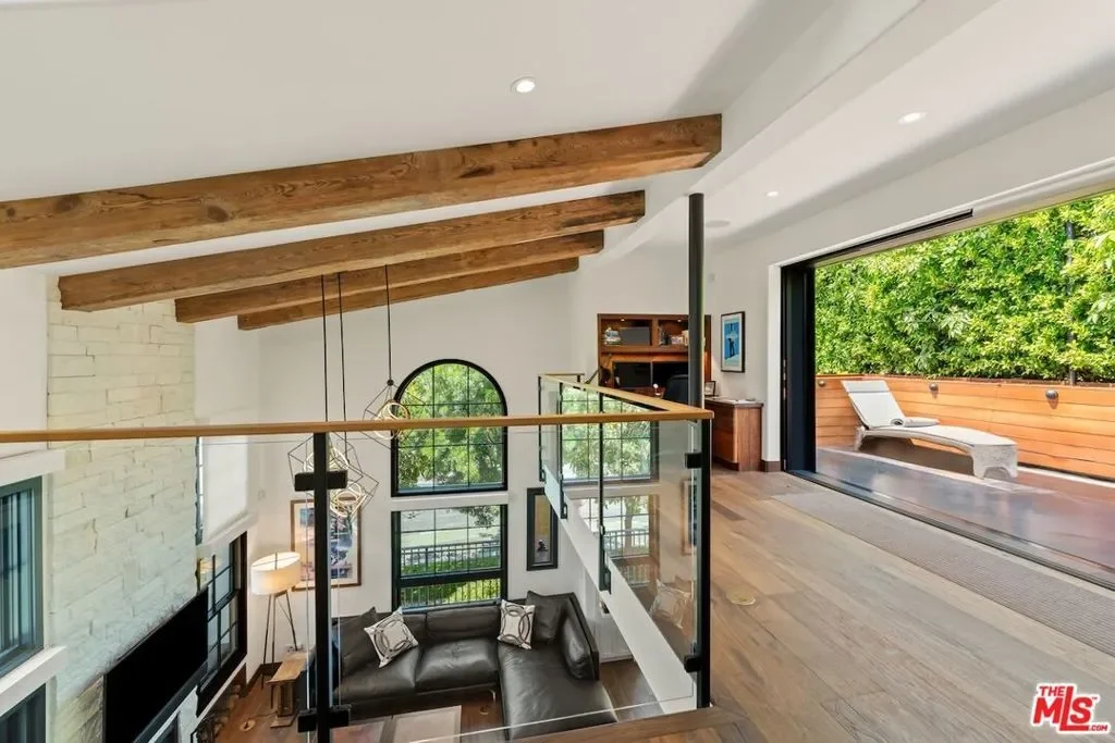 2612 Montana Avenue 1, Santa Monica, California, United States. - Photo 17