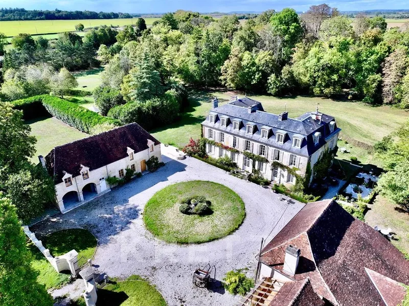 Elegant 18th-Century Château with Restored Outbuildings and 10 ha Estate — Orne, Normandy