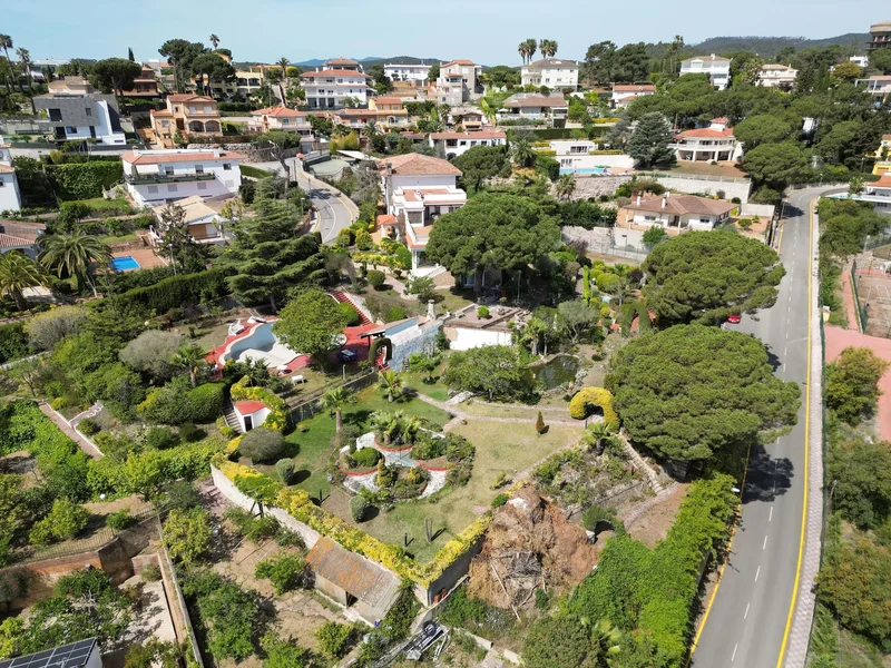 Terreno - 7968.00 m2