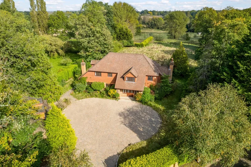 Sendhurst Grange, Woodhill, Woking, GU23