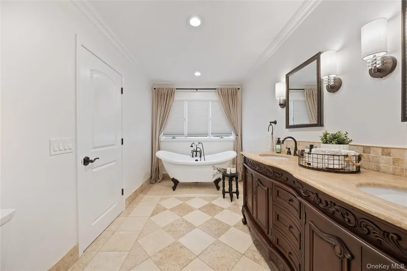 4 Nicole Way, Spring Valley, NY 10977, Spring Valley, New York, United States. - Photo 6