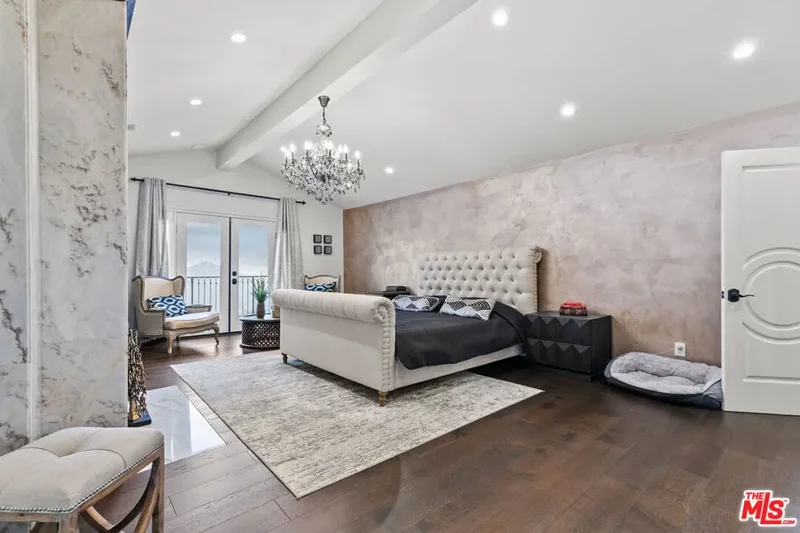 2427 Flintridge Drive, Glendale, California, United States. - Photo 42
