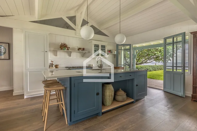 Cap-Ferret Peninsula, First Line House on Arcachon Bay