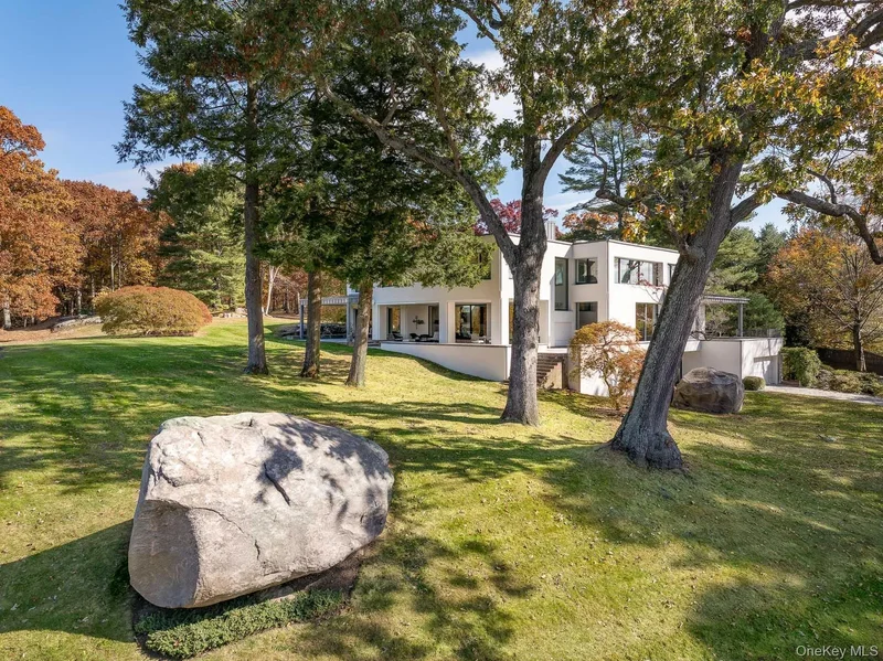 48 Raafenberg Road, Sleepy Hollow, New York, United States. - Photo 2