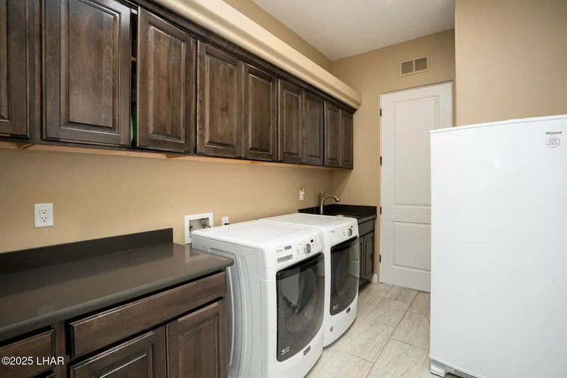 2519 Bayou Ln, Lake Havasu City, AZ 86403, Lake Havasu City, Arizona, United States. - Photo 28