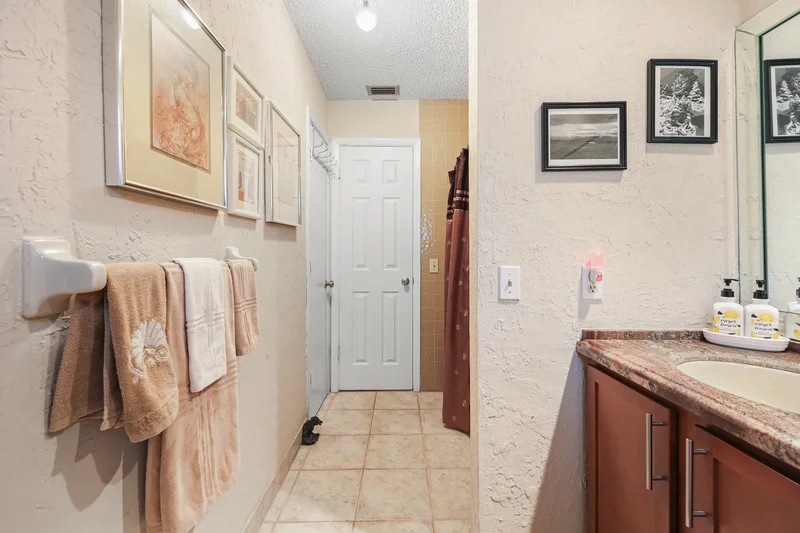 9700 NW 28th St , Hollywood, FL 33024, Pembroke Pines, Florida, United States. - Photo 69