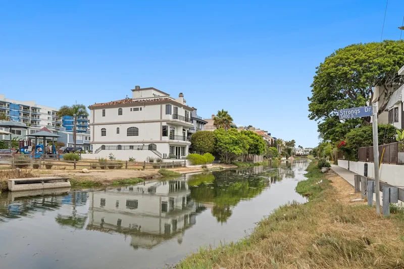3503 Esplanade, Marina del Rey, California, United States. - Photo 3