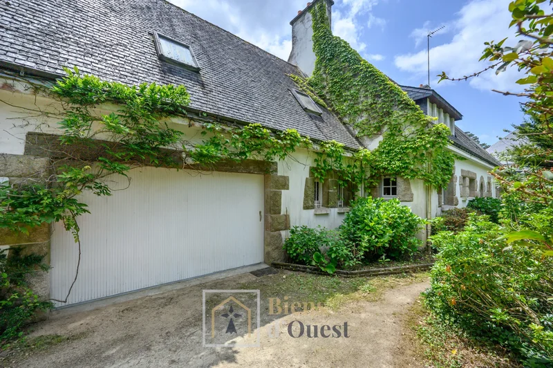 Auray, Brittany, France. - Photo 15