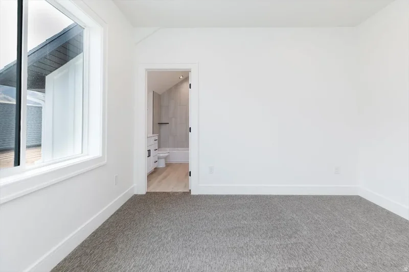 Single Family Residence in Hyde Park