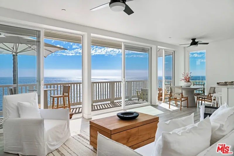 11836 Ebb Tide Lane, Malibu, California, United States. - Photo 17