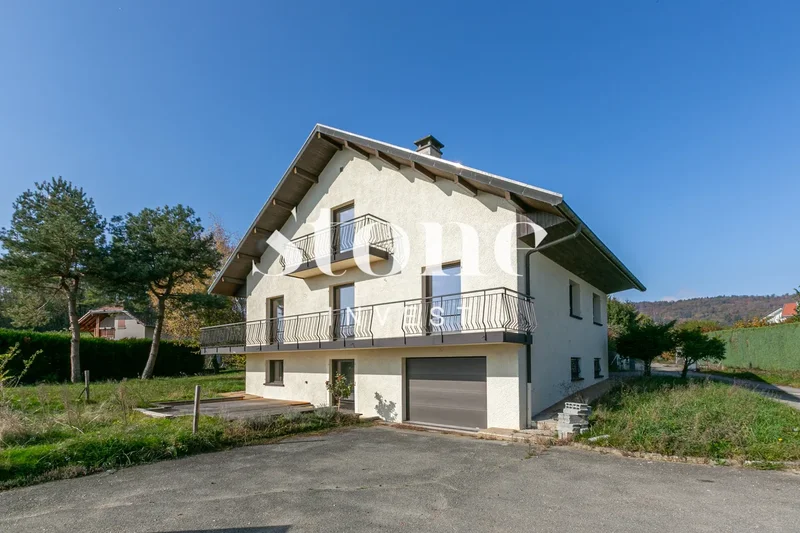 Maison d'exception rénovée avec vue sur les montagnes