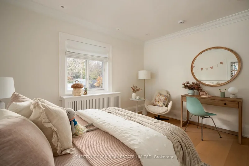 35 Weybourne Crescent, Toronto, Ontario, Canada. - Photo 36