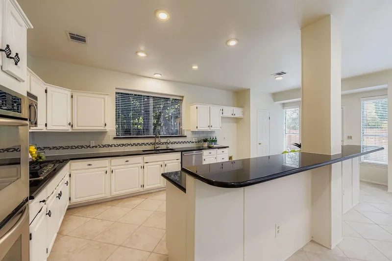 11002 Pebble Garden LN, Austin, Texas, United States. - Photo 12