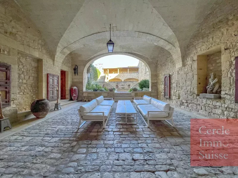 Uzès, Occitanie, France. - Photo 55