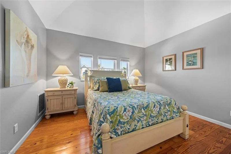 2449 Harbour LN, Sanibel, Florida, United States. - Photo 30