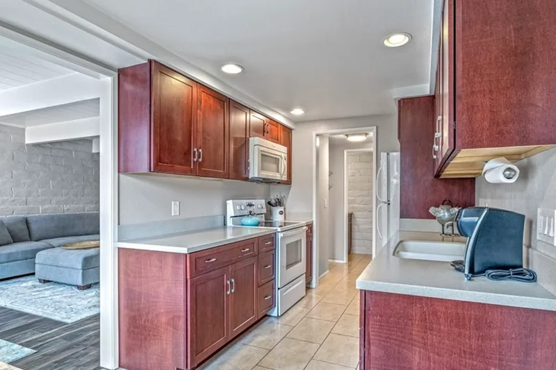 451 Dela Vina Avenue 405, Monterey, CA 93940, Monterey, California, United States. - Photo 3