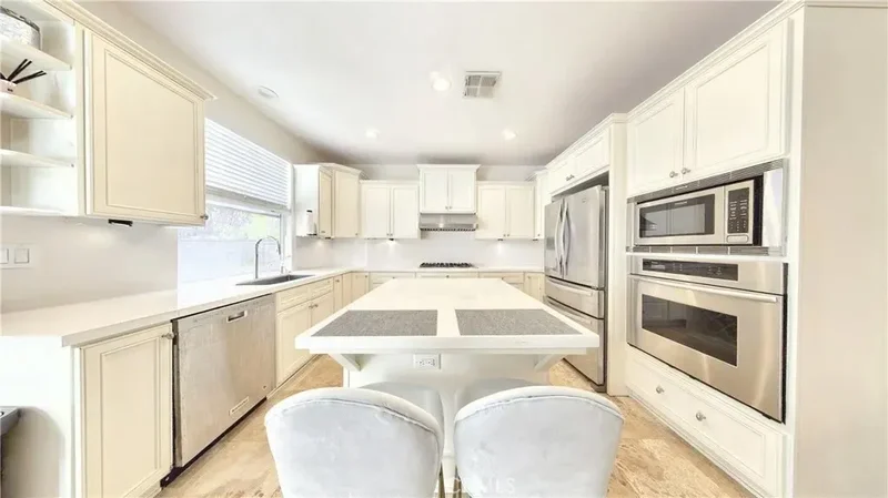 644 Milford, Los Angeles, California, United States. - Photo 32