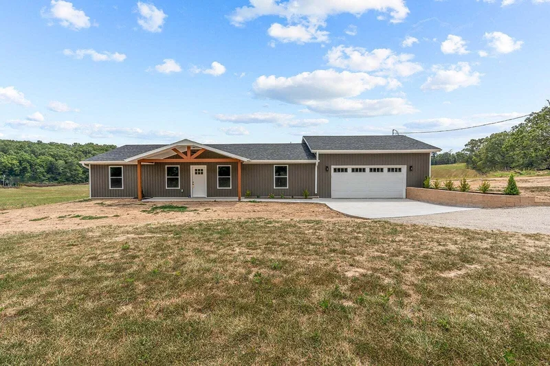 3 Bedrooms Single Family Detached
