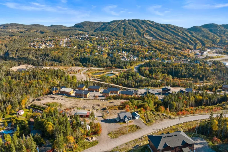 Rue du Massif, Saint-David-de-Falardeau, Quebec, Canada. - Photo 11