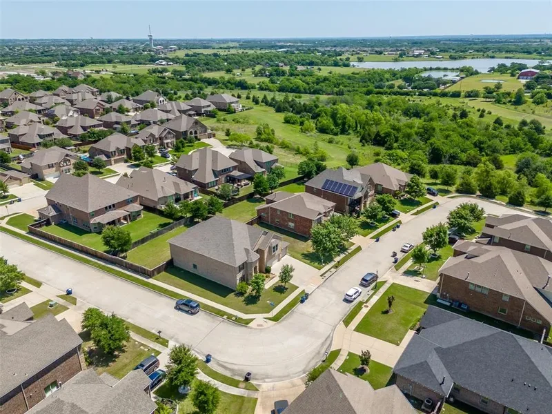 Single Family Residence in Sachse
