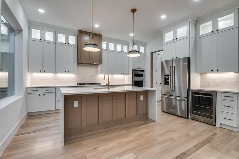 514 S Glasgow Drive, Dallas, Texas, United States. - Photo 9