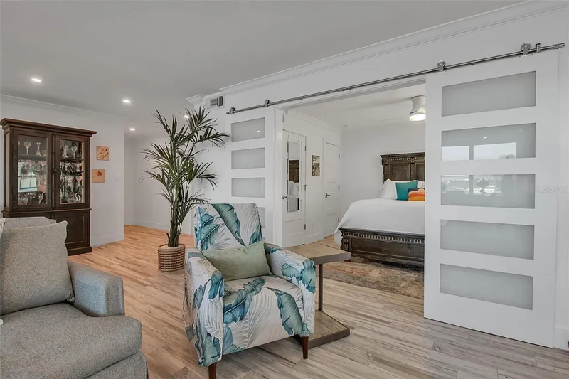 226 GOLDEN GATE POINT, Sarasota, Florida, United States. - Photo 38